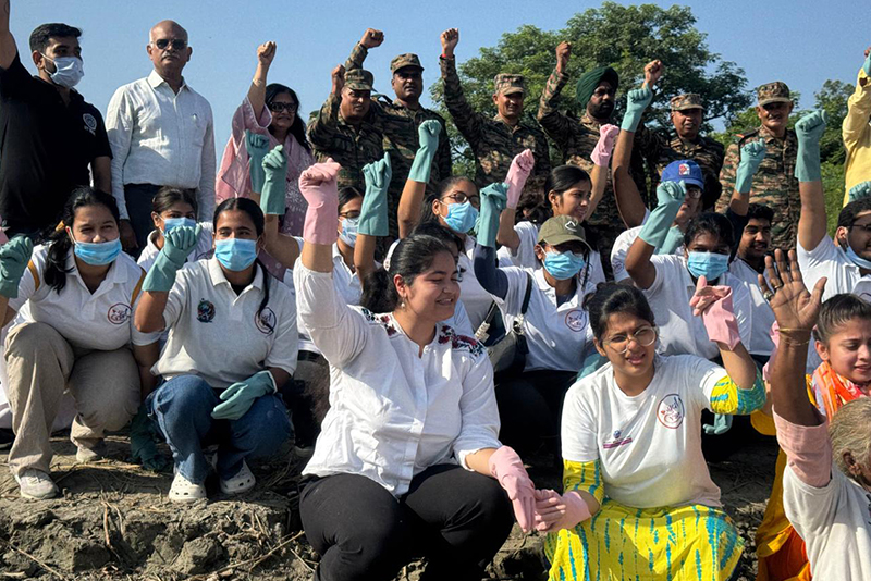 Clean Yamuna Deive